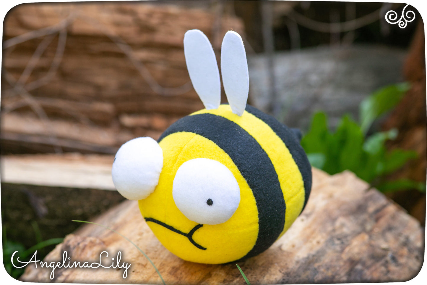 Invader Zim inspired - handmade Death Bee plush, 8.6 in, soft decoration